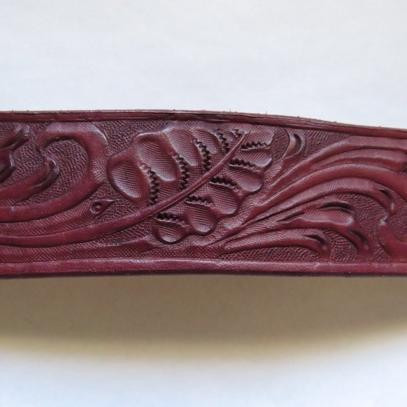 Leather wrist Cuff - Picture 4 of 5